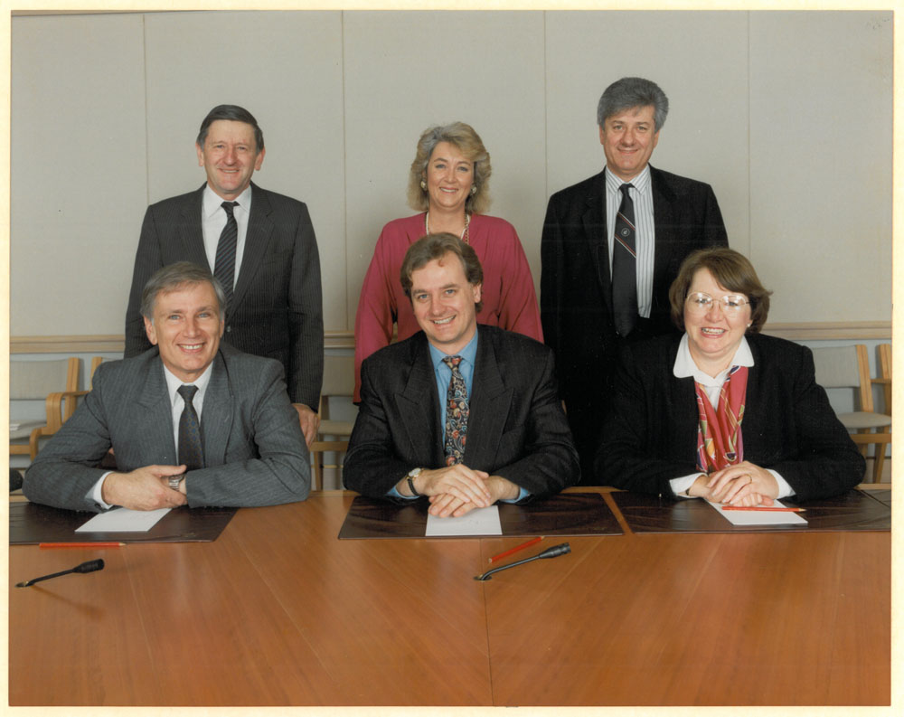 Select Committee on Superannuation, June 1992. Standing L-R: Senators John Watson, Cheryl Kernot and Bruce Childs. Seated L-R: Senators Richard Alston [Deputy Chair], Nick Sherry [Chair] and Sue West. 