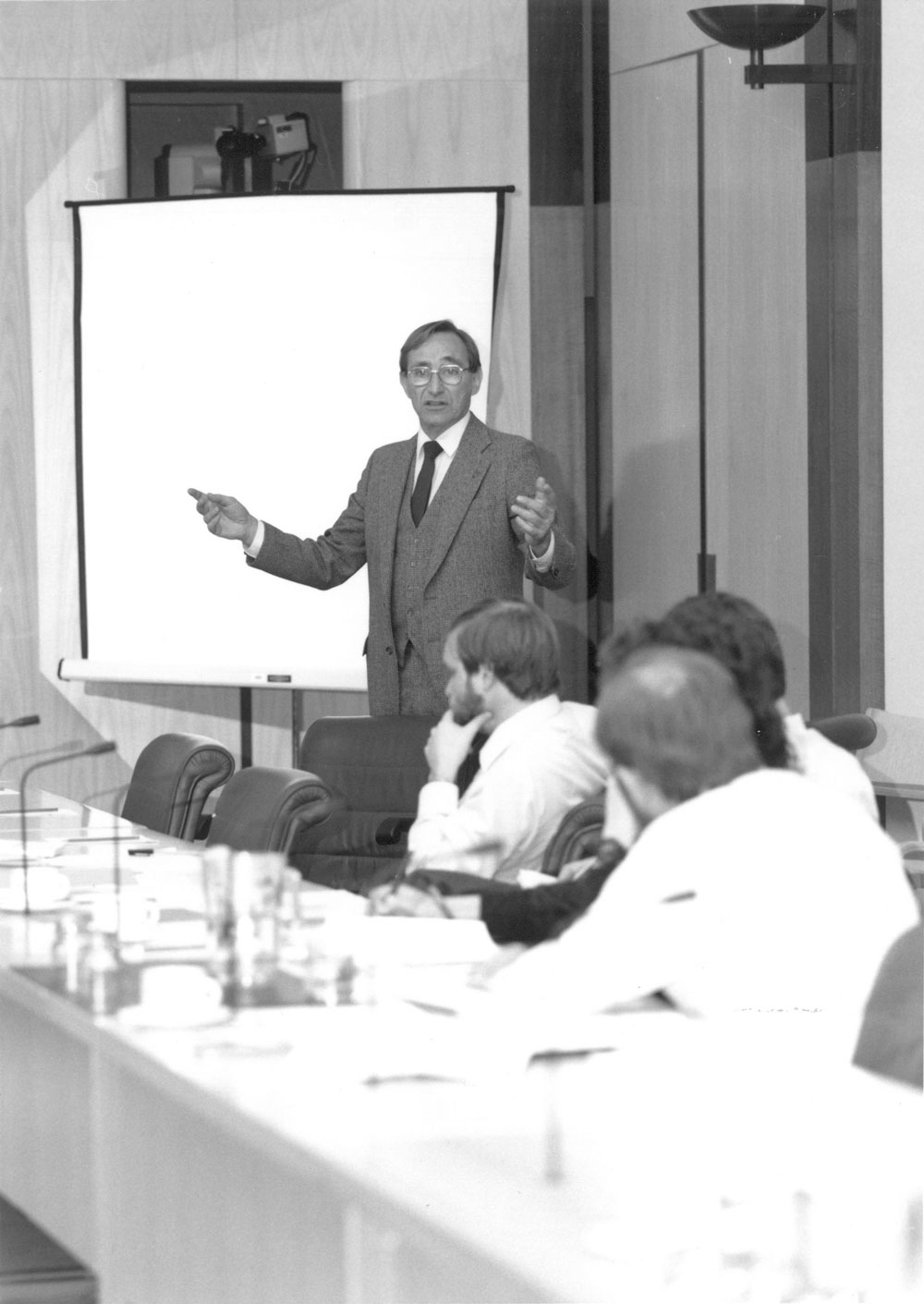 Senator Peter Baume at Parliament House in 1990 addressing officers from the Department of Industrial Relations on the Senate estimates process