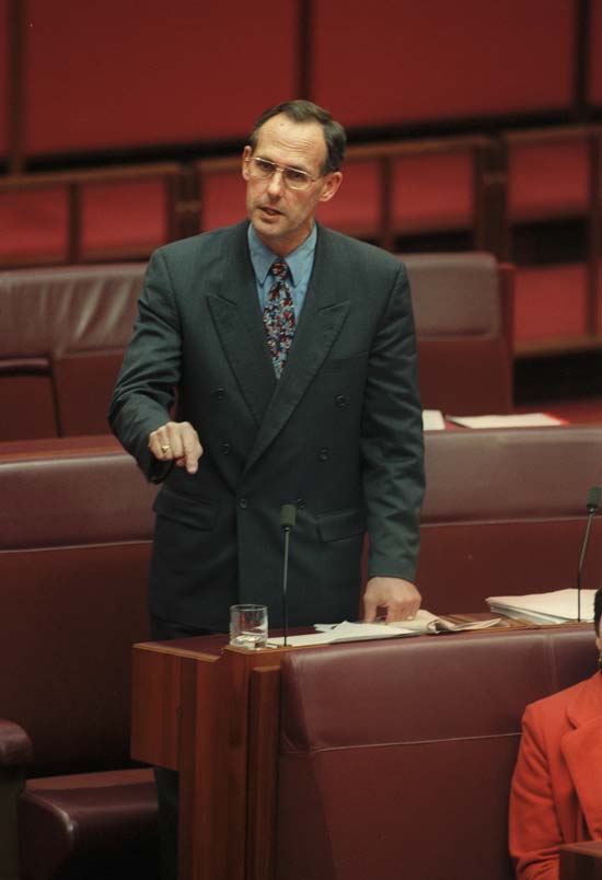 Senator Bob Brown in the Senate chamber in 1999. DPS Auspic.