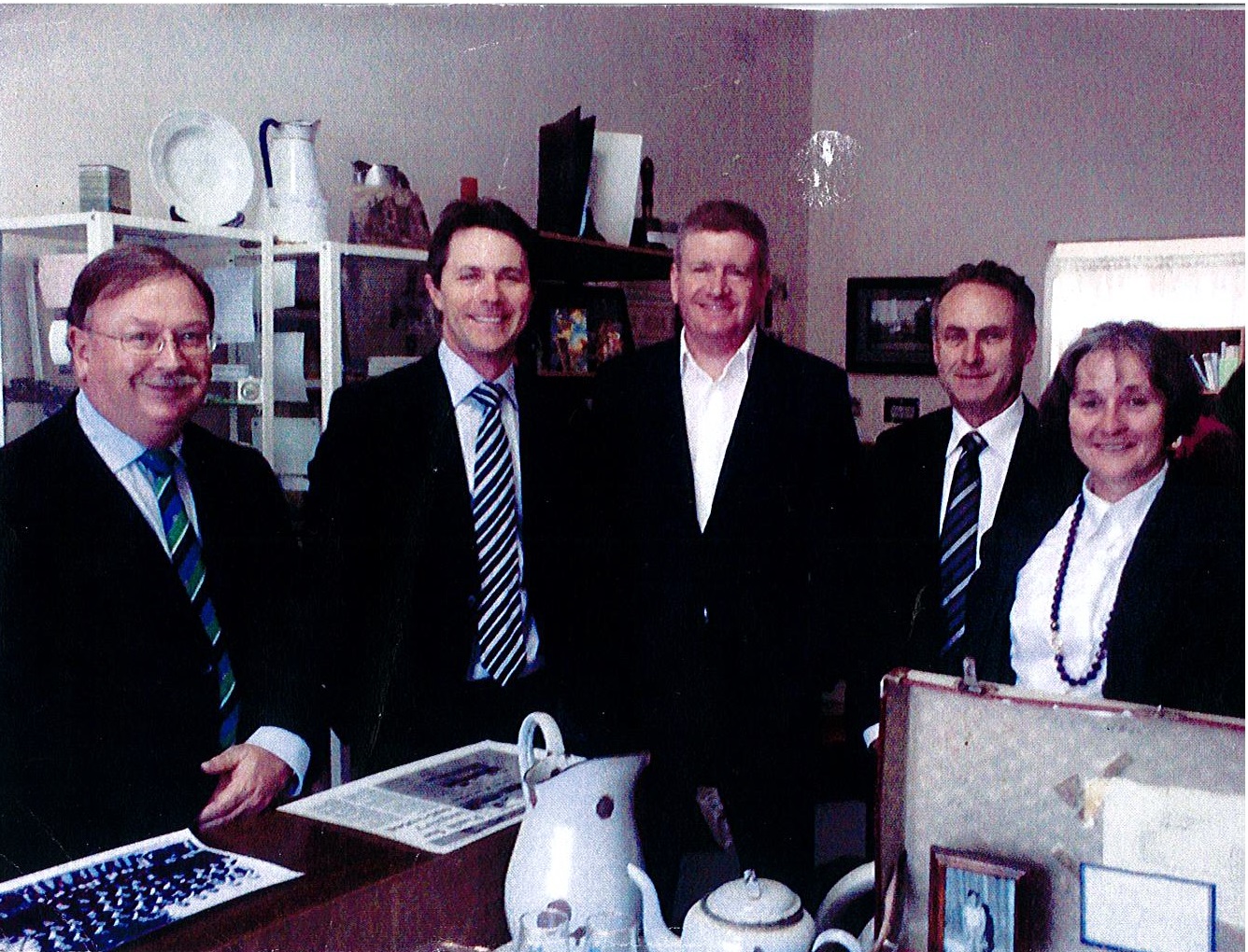 \x3cp\x3eL-R: Elton Humphery [Committee Secretary], Jason Clare MP and Senators Mitch Fifield, Don Farrell and Claire Moore [committee member] at the CLAN office in Bankstown, Sydney. Image courtesy of Leonie Sheedy, CLAN. \x3c/p\x3e
