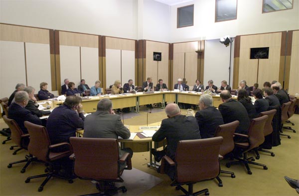 \x3cp\x3eCommunity Affairs References Committee hearing evidence from representatives from health sector organisations during a roundtable forum convened as part of the committee\'s inquiry into public hospital funding, 20 November 2000. DPS Auspic.\x3c/p\x3e