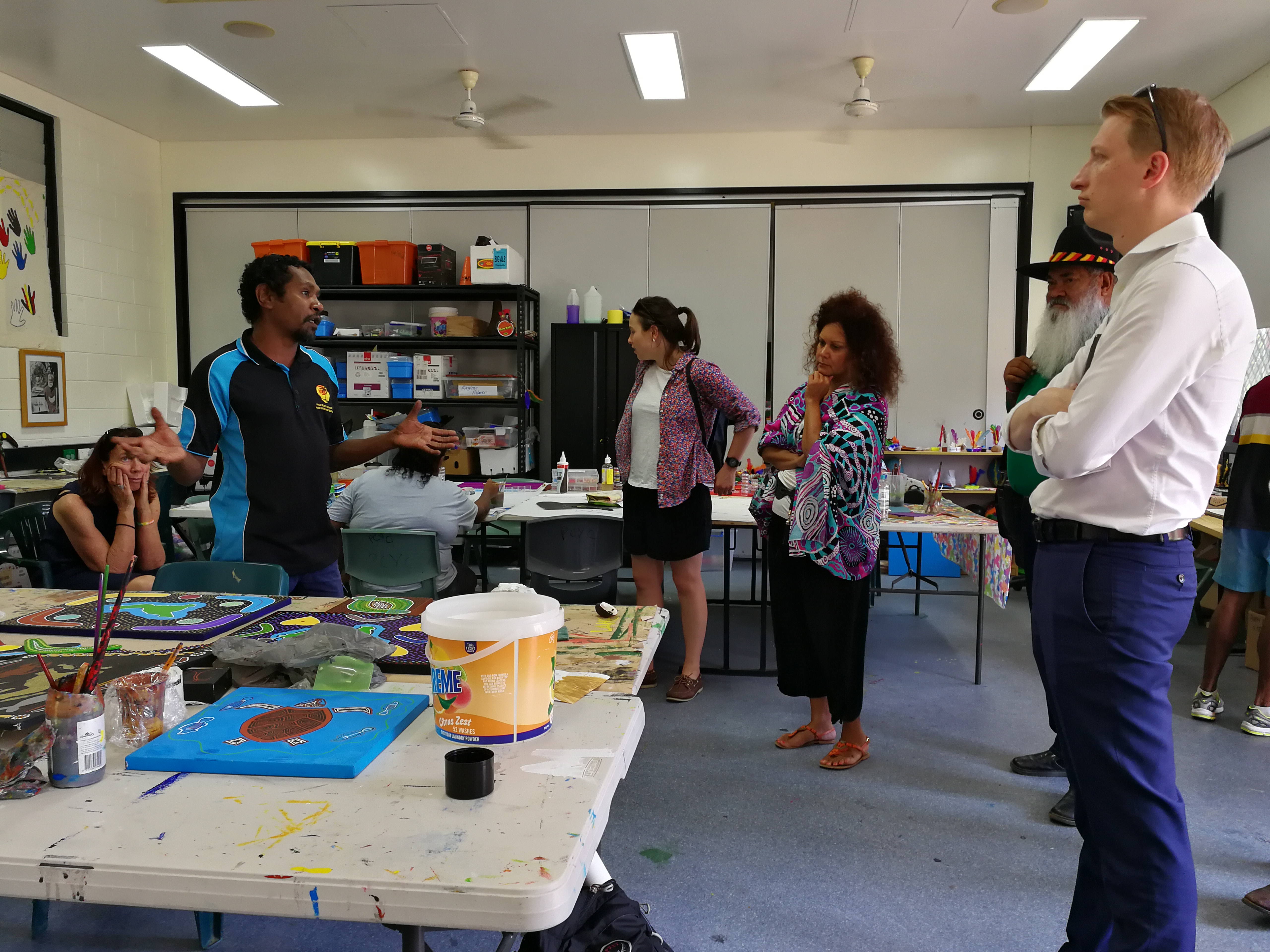 \x3cp\x3eCommittee members Senators Malarndirri McCarthy, Patrick Dodson, Sue Lines and James Paterson speaking with Campbell Page staff and CDP participants at the PCYC arts and crafts activities centre, Palm Island, 4 October 2017.\x3c/p\x3e