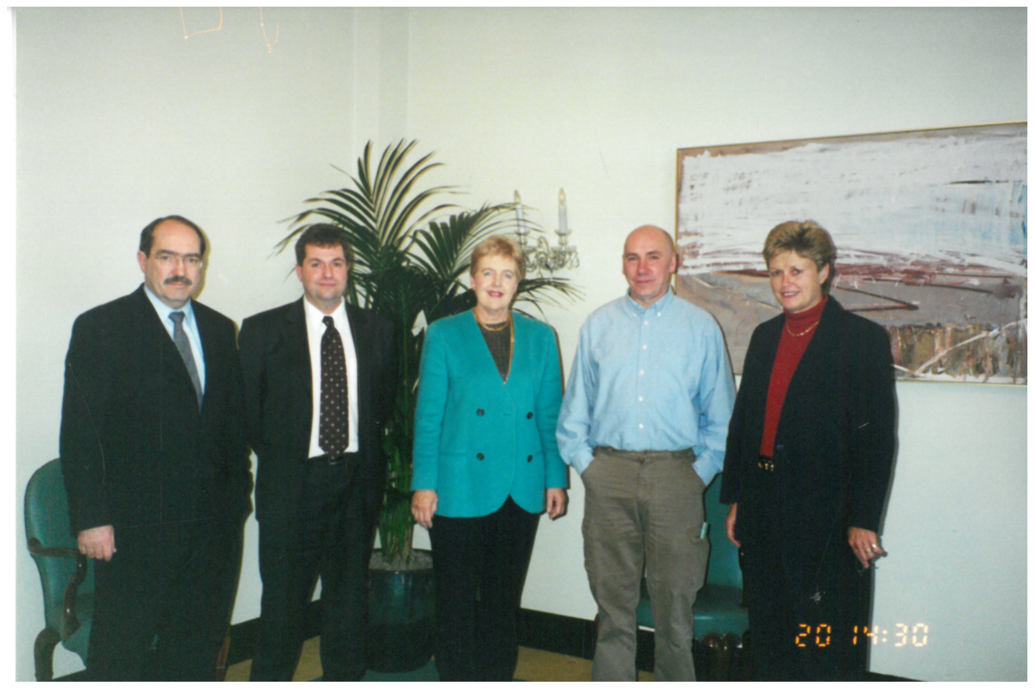 \x3cp\x3eCommittee members at Australia House, London, 20 April 2001. L-R: Senator Andrew Murray, Ian Thwaites [Senior Social Worker, Child Migrants Trust], Senator Rosemary Crowley [Delegation Leader; Chair], Tony McHale and Senator Sue Knowles [Deputy Chair].\x3c/p\x3e