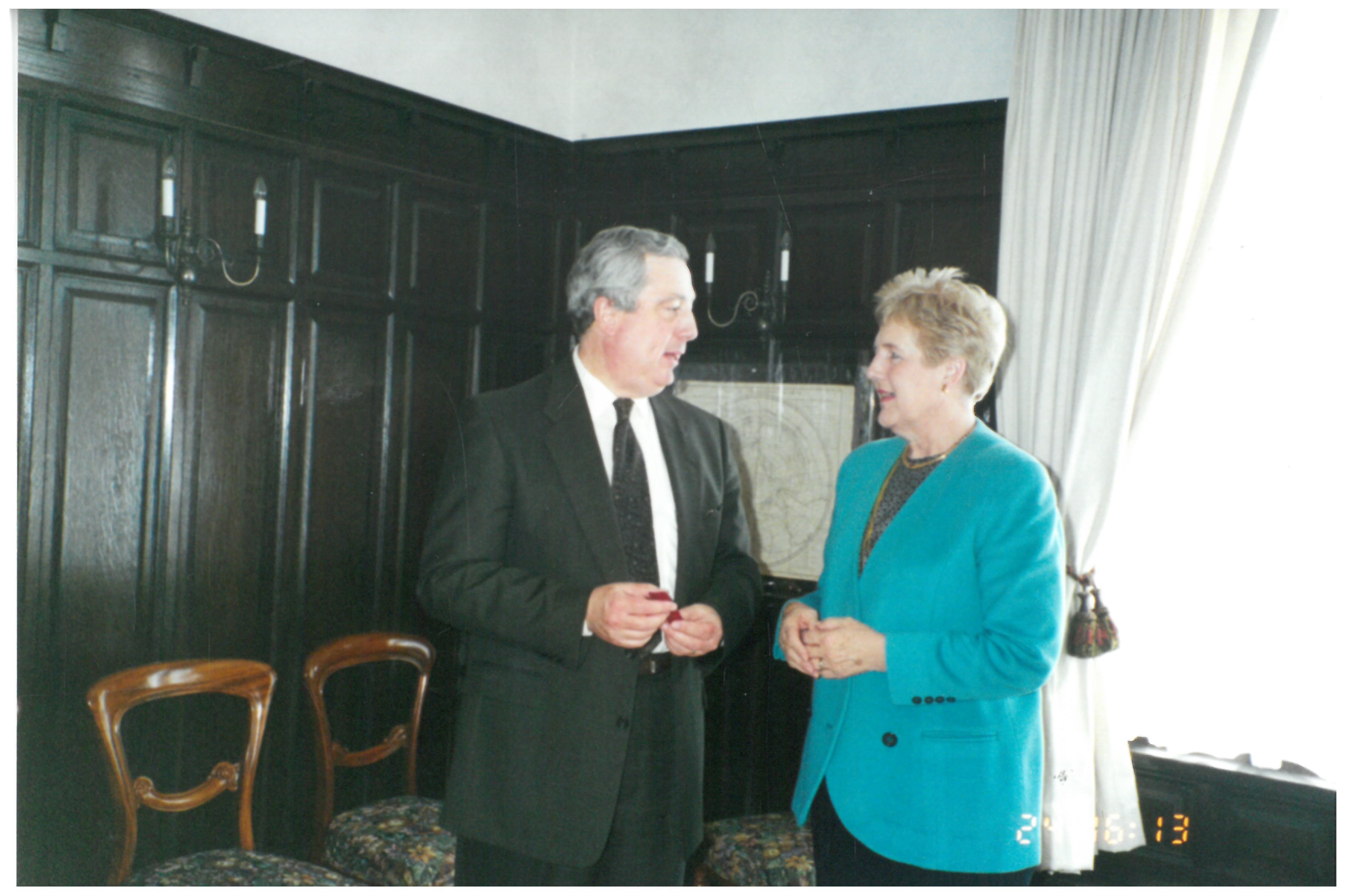 \x3cp\x3eCommittee chair and delegation leader Senator Rosemary Crowley speaking with Ian Wilson, National Archivist of Canada, at Australia House, Ottawa, 24 April 2001.\x3c/p\x3e